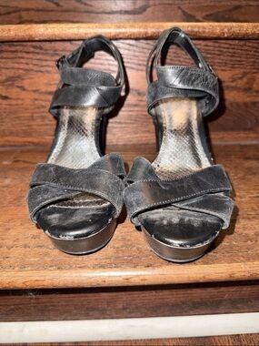 Gianni Bini Black Crisscross Platform Heels with Ankle Strap